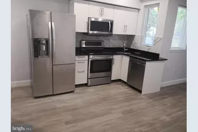 1008 Green Street, Philadelphia, PA 19123 - Photo 9