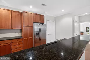 700 Commodore Court, Philadelphia, PA 19146 - Photo 5