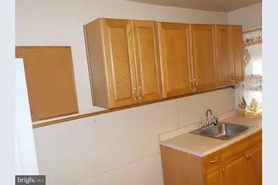 867 E Price Street E, Philadelphia, PA 19138 - Photo 3