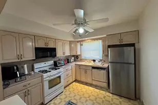 1149 Glenn St, Philadelphia, PA 19115 - Photo 5