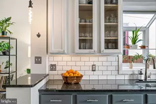 880 N Bucknell St, Philadelphia, PA 19130 - Photo 17