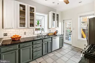 880 N Bucknell St, Philadelphia, PA 19130 - Photo 15