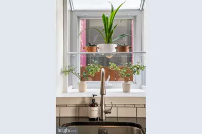 880 N Bucknell Street, Philadelphia, PA 19130 - Photo 19