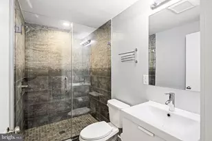 2329 Gerritt St, Philadelphia, PA 19146 - Photo 25