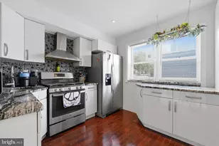 2152 E Letterly St, Philadelphia, PA 19125 - Photo 13