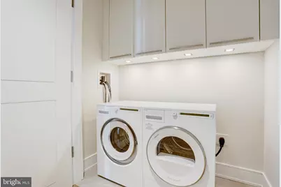 301 S Broad Street #1201, Philadelphia, PA 19107 - Photo 27