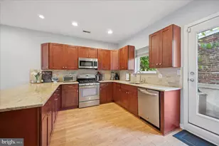 4128 Apple St, Philadelphia, PA 19127 - Photo 9