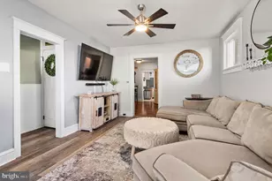 8015 Walker St, Philadelphia, PA 19136 - Photo 3