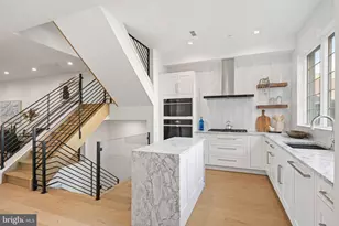 1102 Cypress St, Philadelphia, PA 19107 - Photo 49