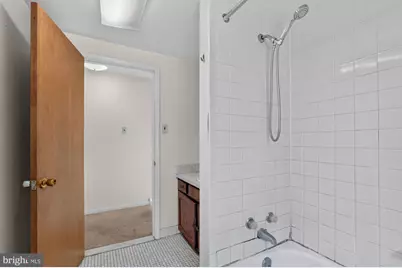 540 N 4th Street #D, Philadelphia, PA 19123 - Photo 11