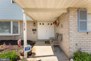 1858 Greymont St, Philadelphia, PA 19116 - Photo 3