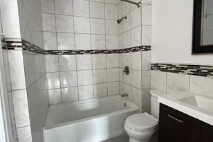 2430 Carpenter St, Philadelphia, PA 19146 - Photo 17