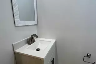 2430 Carpenter St, Philadelphia, PA 19146 - Photo 11