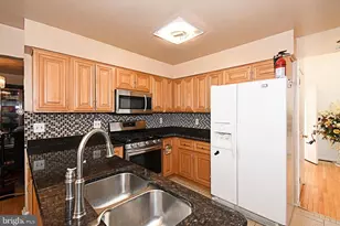 806 St Christopher Ln, Philadelphia, PA 19116 - Photo 17