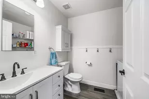 768 S 13th St, Philadelphia, PA 19147 - Photo 27