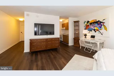 224 W Rittenhouse Square #1704, Philadelphia, PA 19103 - Photo 9