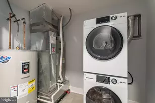 812 N Uber St, Philadelphia, PA 19130 - Photo 11