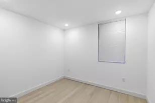 1007 W Orleans St, Philadelphia, PA 19133 - Photo 11