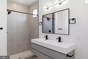 1007 W Orleans St, Philadelphia, PA 19133 - Photo 15