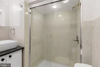 1410 S 16th Street, Philadelphia, PA 19146 - Photo 21