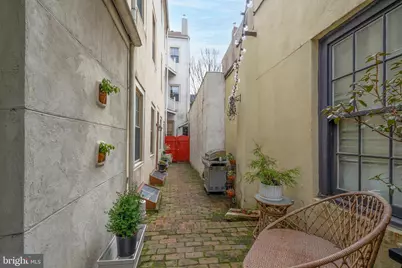 239 Race Street #C, Philadelphia, PA 19106 - Photo 21