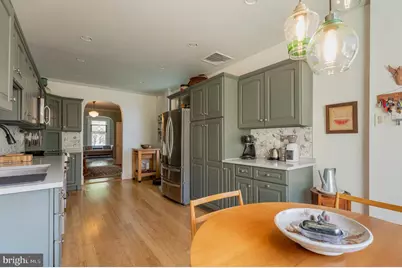 1320 Castle Avenue, Philadelphia, PA 19148 - Photo 17