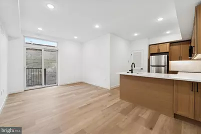 754 S 4th Street #202, Philadelphia, PA 19147 - Photo 3