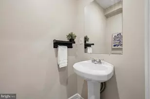 743 S 52nd St, Philadelphia, PA 19143 - Photo 7