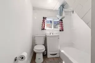 502 Mountain St, Philadelphia, PA 19148 - Photo 9