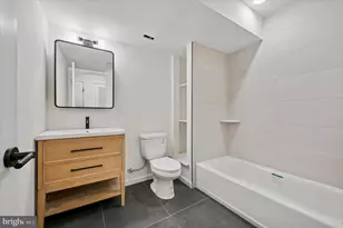 627 N 16th St, Philadelphia, PA 19130 - Photo 3