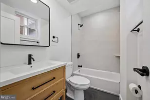 627 N 16th St, Philadelphia, PA 19130 - Photo 5