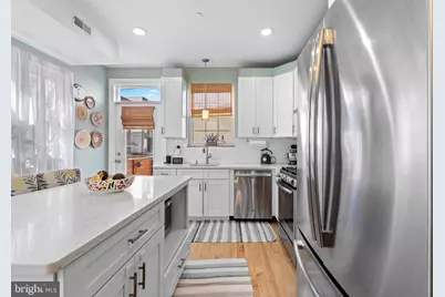 1940 S 6th Street, Philadelphia, PA 19148 - Photo 9