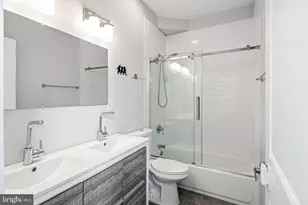 1940 S 6th St, Philadelphia, PA 19148 - Photo 17