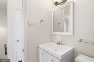 1115 Lombard St, Philadelphia, PA 19147 - Photo 25