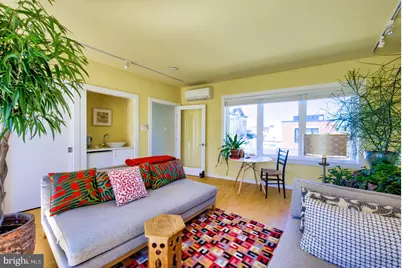 915 S 7th Street, Philadelphia, PA 19147 - Photo 17