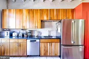 915 S 7th St, Philadelphia, PA 19147 - Photo 9