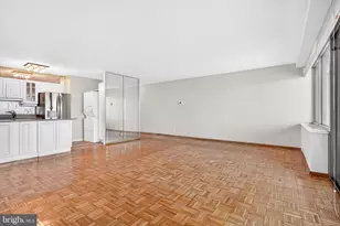 2401 Pennsylvania Ave, Philadelphia, PA 19130 - Photo 9