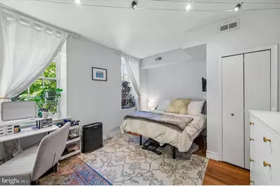 302 Lombard Street #C, Philadelphia, PA 19147 - Photo 13