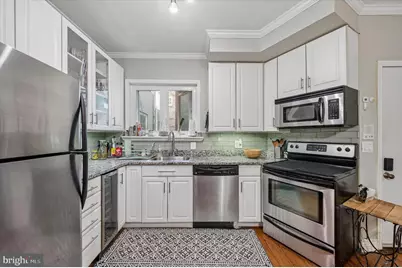 302 Lombard Street #C, Philadelphia, PA 19147 - Photo 5