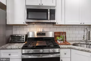 1543 S Bailey St, Philadelphia, PA 19146 - Photo 11