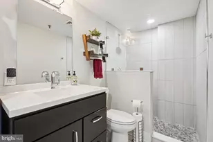 205 N 4th St, Philadelphia, PA 19106 - Photo 17