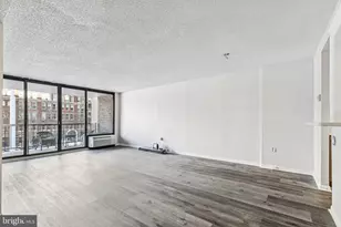 241 S 6th St, Philadelphia, PA 19106 - Photo 3