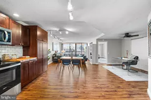 241 S 6th St, Philadelphia, PA 19106 - Photo 3