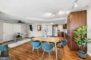 241 S 6th St, Philadelphia, PA 19106 - Photo 17