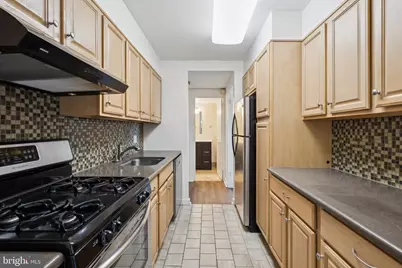 604 S Washington Square #1212, Philadelphia, PA 19106 - Photo 5