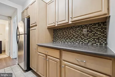 604 S Washington Square #1212, Philadelphia, PA 19106 - Photo 7