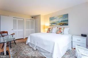 405 S LeCount St, Philadelphia, PA 19146 - Photo 11