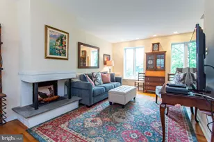 405 S LeCount St, Philadelphia, PA 19146 - Photo 9