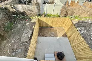 2058 E Auburn St, Philadelphia, PA 19134 - Photo 5