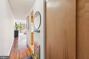 241 S 6th St, Philadelphia, PA 19106 - Photo 15